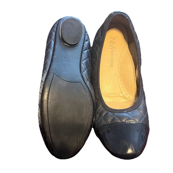 Neiman Marcus Navy Quilted Leather Patent Cap Toe Ballet Flats Women's Size 9 - Picture 2 of 9